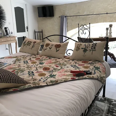 Alojamento de Acomodação e Pequeno-almoço L'ilot Vignes 4*