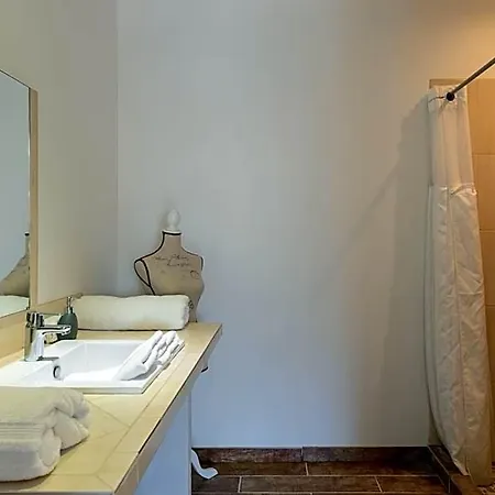 Nocleg ze śniadaniem L'ilot Vignes 4*