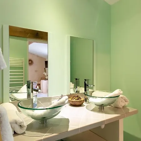 Alojamento de Acomodação e Pequeno-almoço L'ilot Vignes 4*